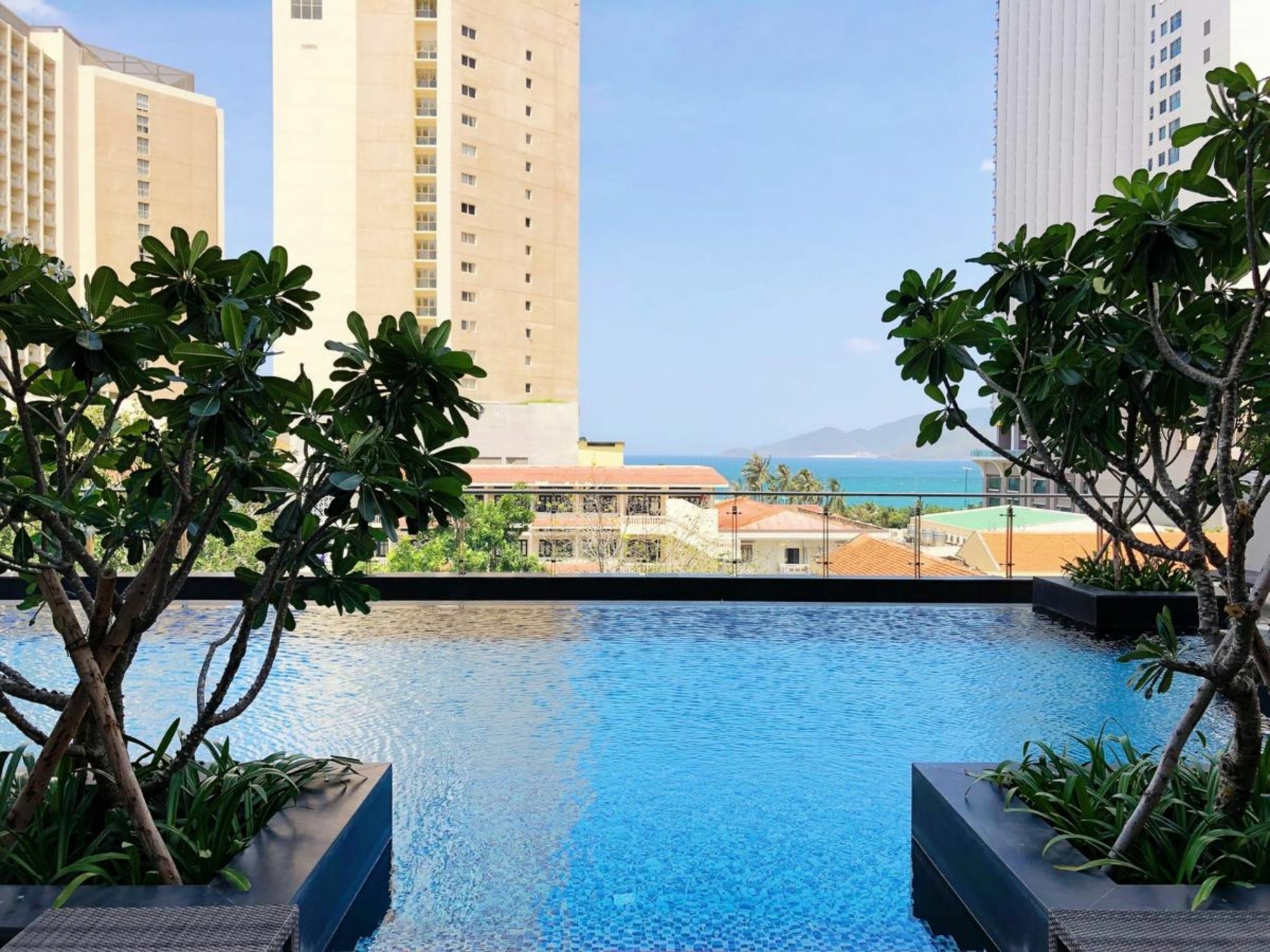 Parama Apartments Balcony Beachfront Nha Trang Extérieur photo